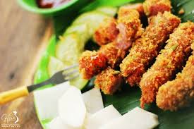 Thận trọng với nguyên liệu ôi thiu làm nem chua rán